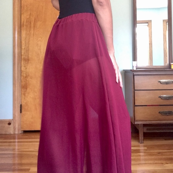 Brand new Maxi Skirt with Slits - Picture 3 of 7